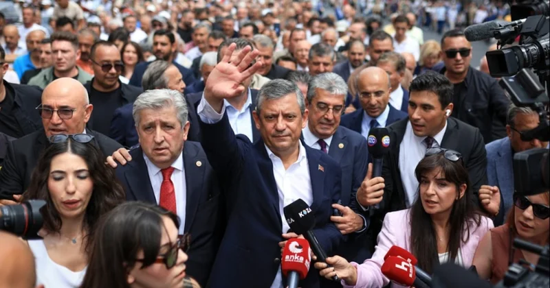Türk siyasetine soluk: YENİ Parti Sözcü Gazetesi