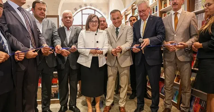 İş Bankası Kültür Yayınları’nın Gaziantep kitabevi açıldı