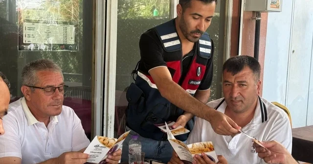 Jandarma vatandaşları dolandırıcılık konusunda bilgilendirdi Afyonkarahisar Haberleri Habertürk Yerel Haberler