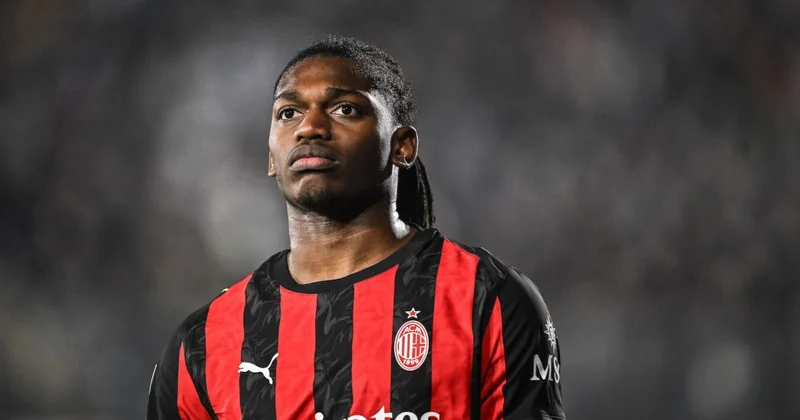 Milan’ın yıldızı imzayı atarsa hem Fenerbahçe hem de Portekizli yıldız kazanacak! Bol bonuslu Rafael Leao Sözcü Gazetesi