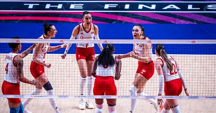 Canlı Anlatım Filenin Sultanları, Milletler Ligi yarı finalinde Çin karşısında!
