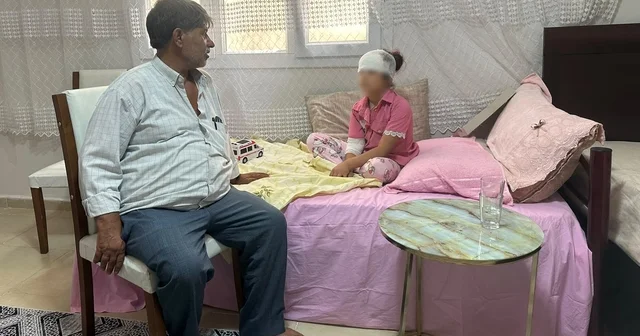 Suruç ta başıboş köpekler 8 yaşındaki çocuğa saldırdı Köpeklerin saldırdığı kızın vücuduna 150 dikiş atıldı Saldırıya uğrayan küçük kızı bir sürücü kurtardı Evin Bayo: Köpekleri görünce bayıldım Şanlıurfa Haberleri Habertürk Yerel Haberler