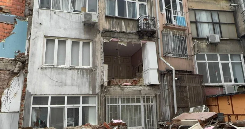 Deprem oldu zannetiler, odanın duvarı yıkıldı