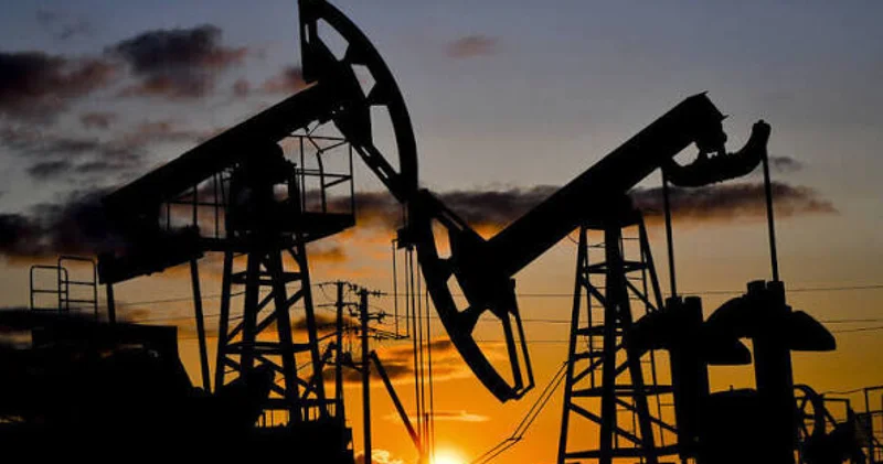 ABD de yaklaşan ara seçimler petrol fiyatlarını dengeliyor