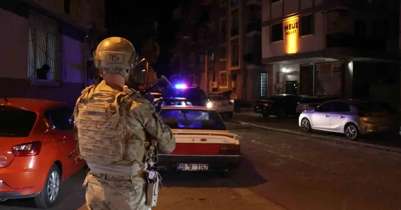 Denizli’de 53 yılla aranan 2 firari JASAT’ın sıkı takibinden kaçamadı