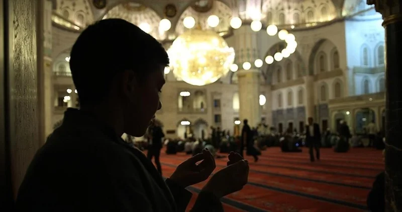ÜÇ AYLAR BAŞLANGIÇ TARİHİ 2026 2027: Diyanet ile Üç aylar (Recep, Şaban, Ramazan) ne zaman başlıyor?