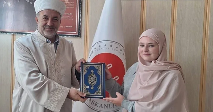 Fransız kadın, Afyonkarahisar da Müslüman olup ismini değiştirdi
