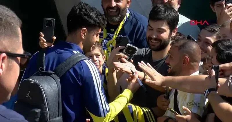 Fenerbahçe kafilesi, Lyon’a geldi