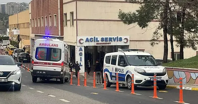 Dedesinin kullandığı otomobilin altında kalan Abdi Emin hayatını kaybetti