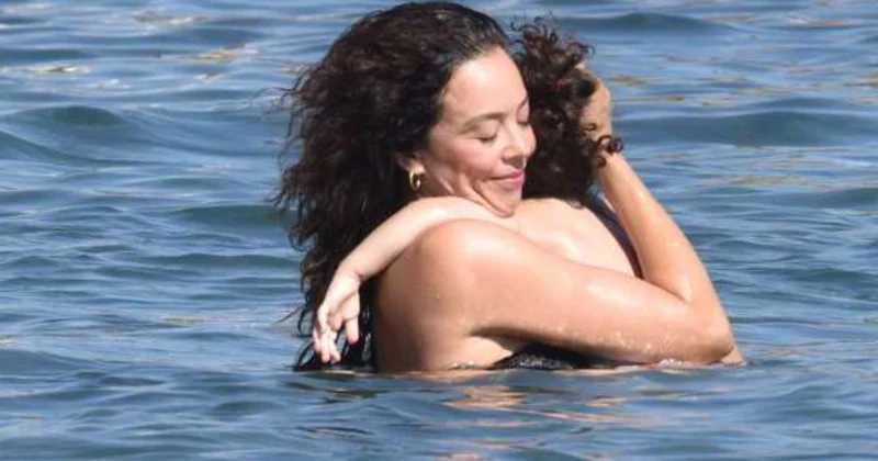 Azra Akın’ın 2 yaşındaki kızı ilk kez görüntülendi: Görenler aynı şeyi söyledi Sözcü Gazetesi