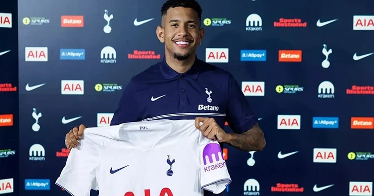 Tottenham, Savinho’yu renklerine bağladı