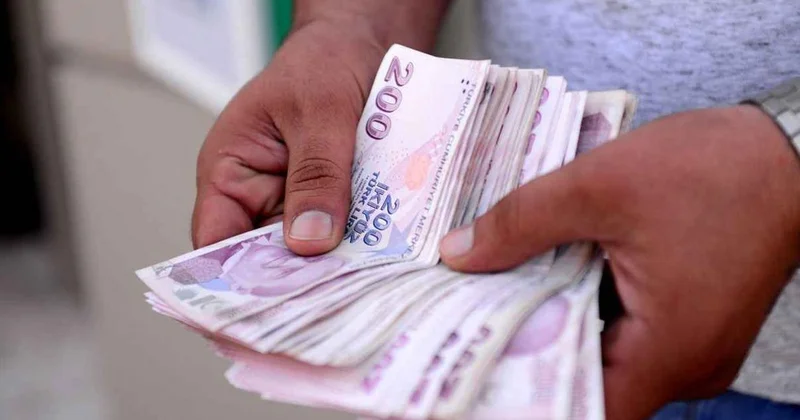 Kontak çevirmek artık daha pahalı! Benzin 75 lira sınırına geldi