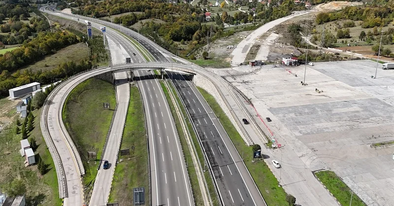 Anadolu Otoyolu nda İstanbul yönü trafiğe kapatıldı Sözcü Gazetesi