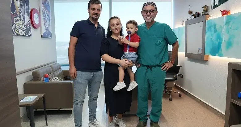 2 yaşındaki Aras’ın soluk borusundaki darlık balon ve lazerle açıldı