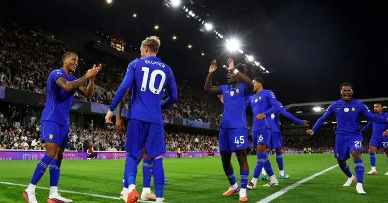 5 gollü nefes kesen derbide kazanan Chelsea!