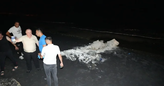 Samsun sahilinde şüpheli madde paniği: Ekipler alarma geçti Samsun Haberleri Habertürk Yerel Haberler