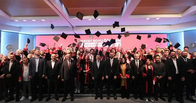 THY’de mezuniyet kutlaması
