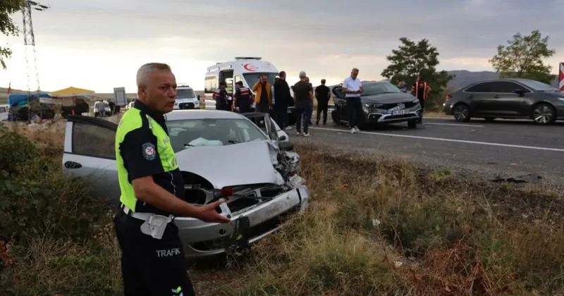 Nevşehir’de otomobil önünde seyreden araca çarptı: 6 yaralı