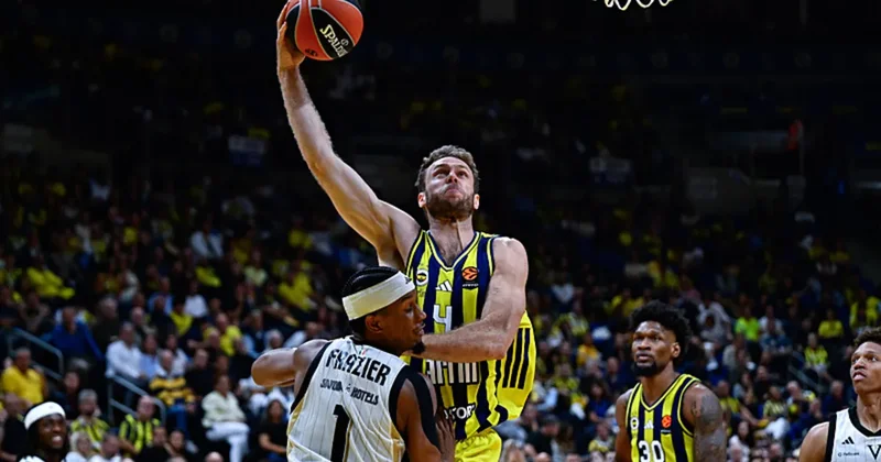 Fenerbahçe, EuroLeague e galibiyetle başladı! Bologna yı evinde devirdi