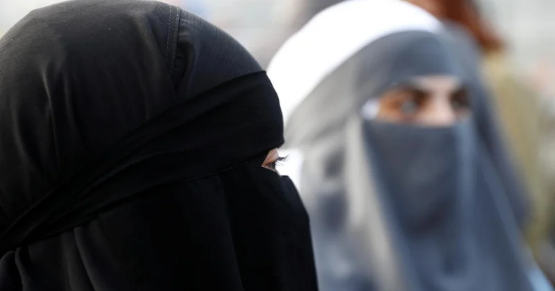 İspanya nın Lleida kentindeki kamuya açık alanlarda burka ve nikap yasağı getirildi