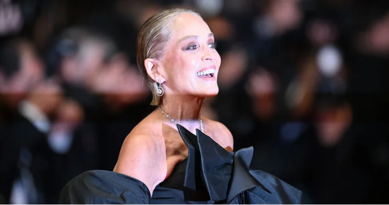 Sharon Stone: Seks sembolü olmaktan çok uzaklaştım