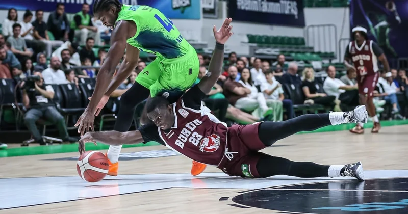 Tofaş parkelerde ender görülen basketle kazandı! Son saniyede kendi sahasından attı Sözcü Gazetesi
