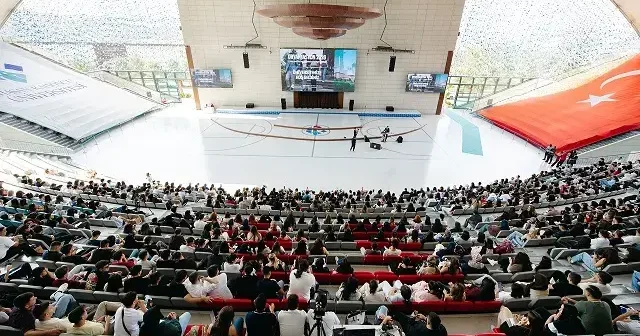 HKÜ’de yeni öğrenciler için Oryantasyon’26 programı düzenlendi