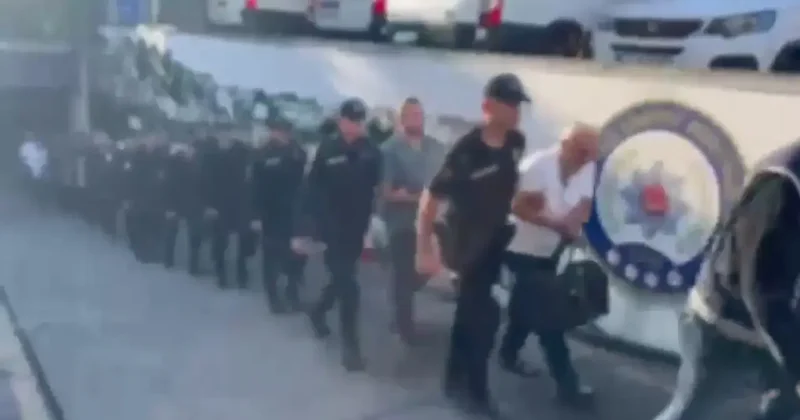 İstanbul da sahte belgelerle vatandaşlık operasyonu: 33 tutuklama