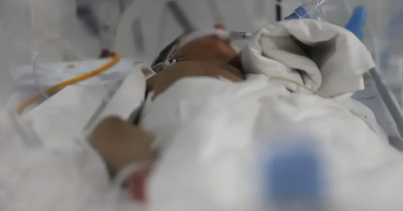 Hatay’da bin 300 gram doğan bebek hayata tutundu: Babadan doktorlara övgü dolu sözler