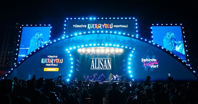 Sanatçı Alişan Mardin Kültür Yolu Festivali nde konser verdi Mardin Haberleri