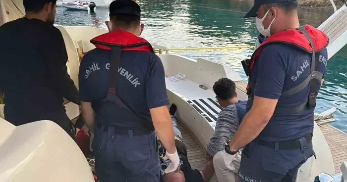 Göcek’te özel teknede rahatsızlanan vatandaş için tıbbi tahliye