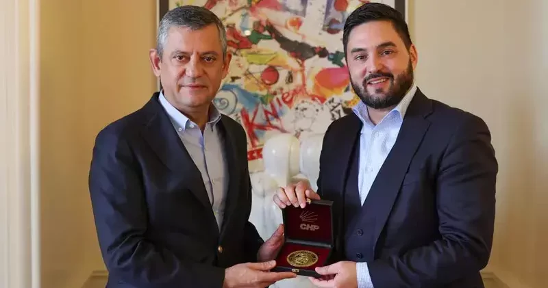 CHP Genel Başkanı Özel, İsviçre Sosyal Demokrat Partisi Eş Genel Başkanı Wermuth ile görüştü