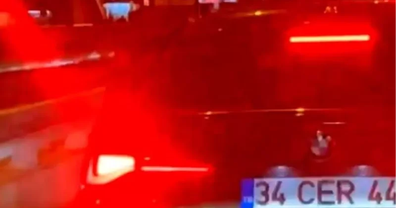 Bakırköy de Trafik Magandası Kadın Sürücüye Saldırdı