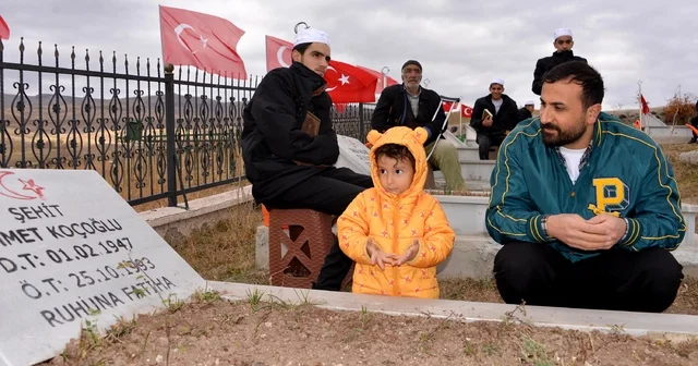 Yavi de 32 yıl önce teröristler tarafından katledilen 33 kişi anıldı Erzurum Haberleri