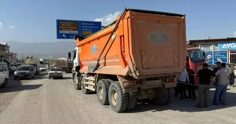 Hatay da korkunç kaza: Yolun karşısına geçmek isterken canından oldu