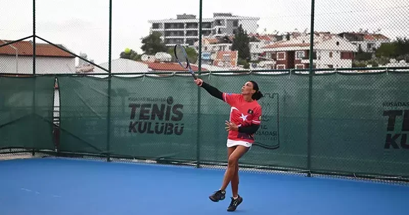 Kuşadası Tenis Kulübü nde Cumhuriyet Kupası heyecanı başladı