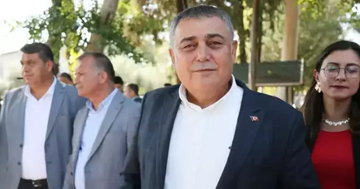 CHP den istifa etmişti! Aksu Belediye Başkanı İsa Yıldırım AK Parti ye mi geçiyor? Bizzat duyurdu