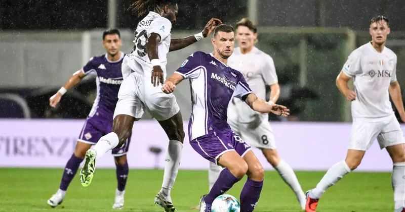Dzeko kamera önünde teknik direktöründen şikayetçi oldu