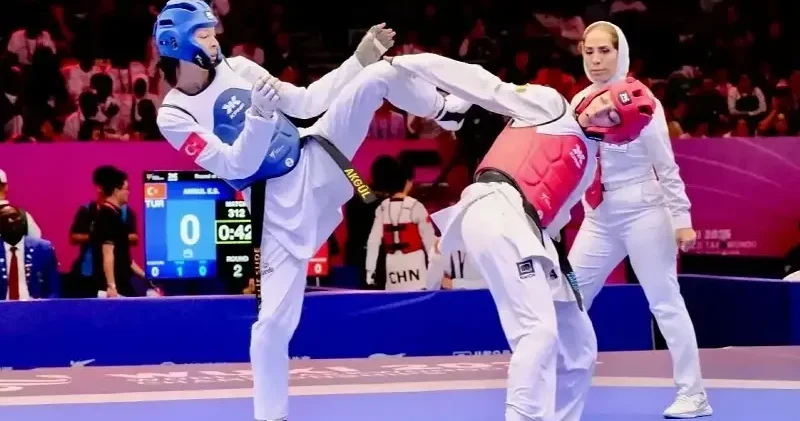Milli tekvandocu Elif Sude Akgül dünya ikincisi Spor Haberleri