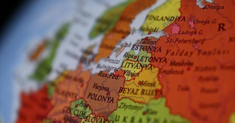 Litvanya, hava sahasına giren balonlar nedeniyle Belarus ile sınır kapılarını geçici olarak kapattı