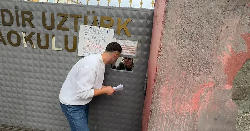 Avcılar da KPSS ye yetişmek için koştu; sınav yerini karıştırdı okula alınmadı