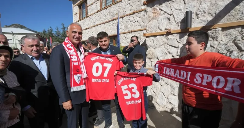 Bakan Ersoy, baba ocağında iki yeni eserin açılışını yaptı