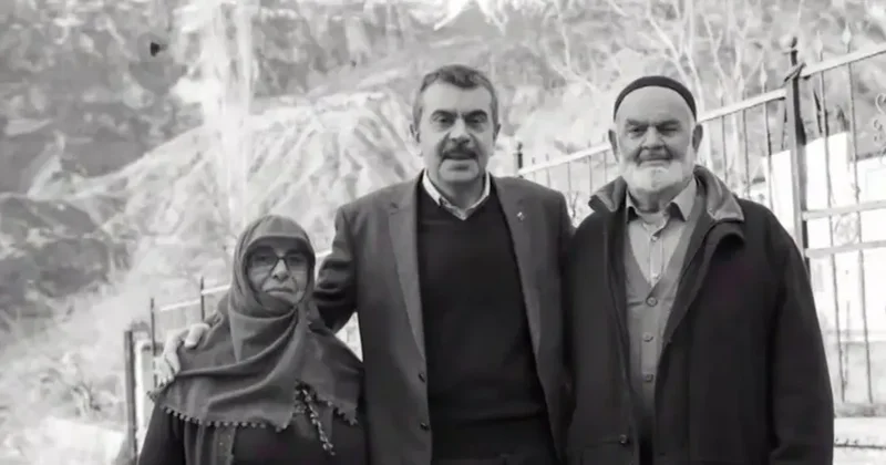 Milli Eğitim Bakanı Yusuf Tekin den duygusal sözler: Ailesini ilk kez A Haber e anlattı! Benim Annem, Benim Babam ın ilk konuğu oldu