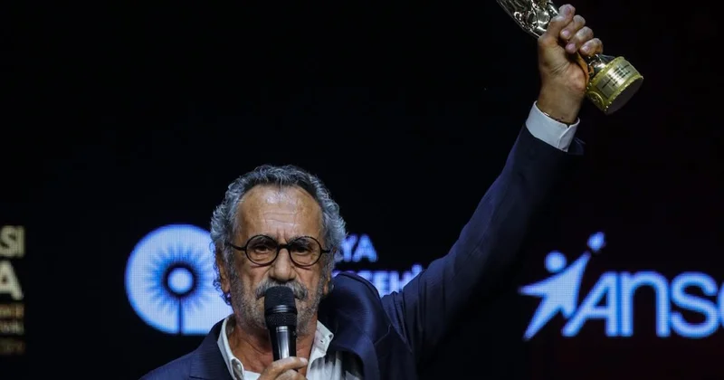 Menderes Samancılar Yaşam Boyu Onur Ödülü’nü basın emekçilerine adadı Sözcü Gazetesi