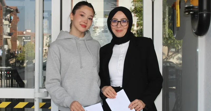 Anne kız aynı okulda KPSS ye girdi
