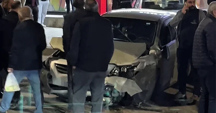 Otomobildeki arıza zincirleme kazaya yol açtı