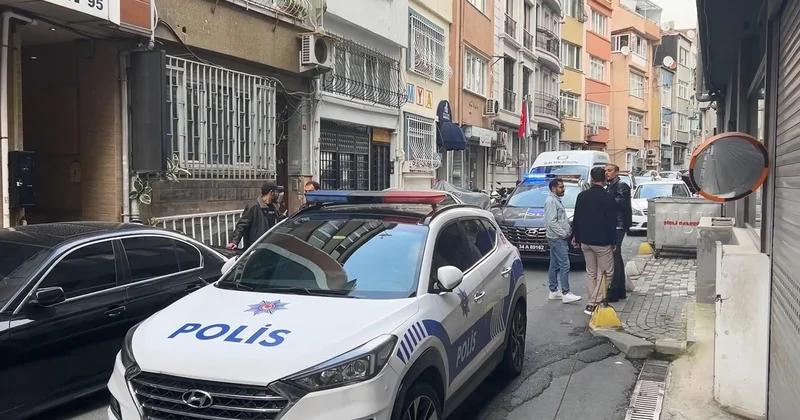 Şişli de 6 ncı kattan çatıya geçen kadın iddiaya göre tenteye basınca düşerek öldü