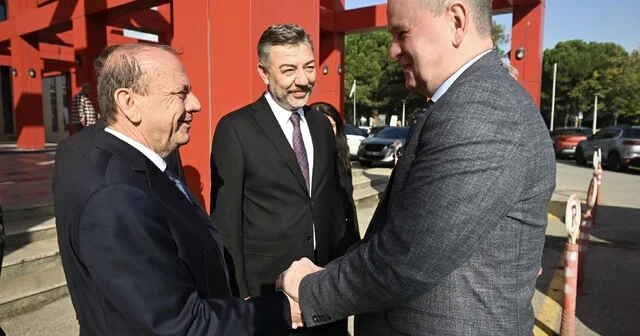 ABD İstanbul Başkonsolosu Michael Lally, BTSO yu ziyaret etti BTSO Yönetim Kurulu Başkanı Özer Matlı: Türkiye ve ABD ticareti teknoloji odaklı ortaklıklarla güçlenecek Bursa Son Dakika Haberleri Habertürk Yerel Haberler