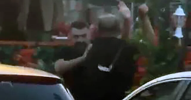 Trafikte tartıştığı kişiye sopayla vurduktan sonra takip edip yine saldırdı Adana Haberleri Habertürk Yerel Haberler