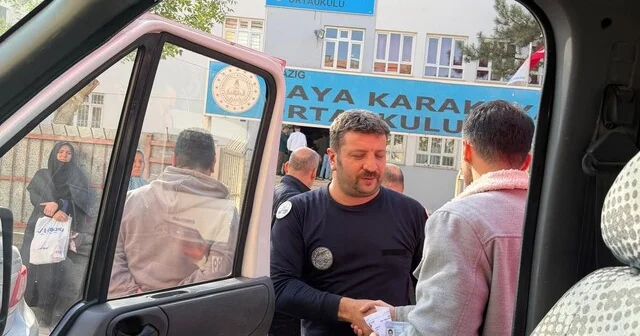 KPSS sınavına gidecekken asansörde kalan vatandaşın yardımına itfaiye yetişti Elazığ Son Dakika Haberleri Habertürk Yerel Haberler